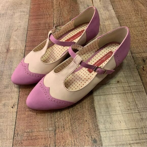 But another innocent tale Ione Wing Tip T-Strap Low Heel purple/tan shoe 7.5 - Picture 6 of 10